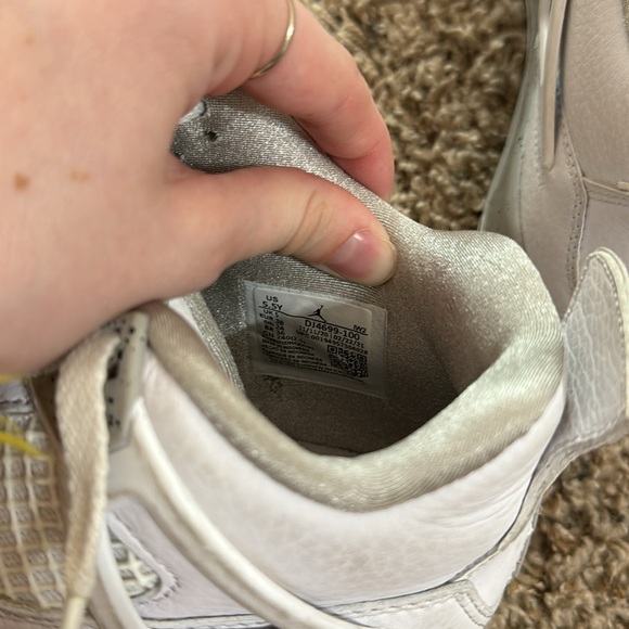 Jordan 4 Retro White Oreo - Picture 9 of 14